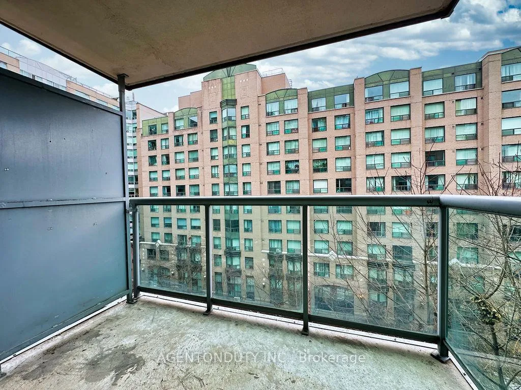 Photo 9 of Unit 626, 109 Front Street E, Toronto, Waterfront Communities — HOMEH