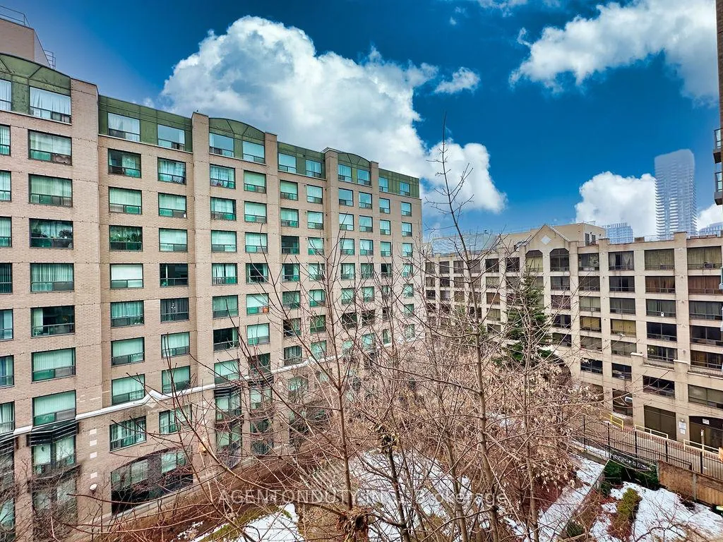 Photo 10 of Unit 626, 109 Front Street E, Toronto, Waterfront Communities — HOMEH