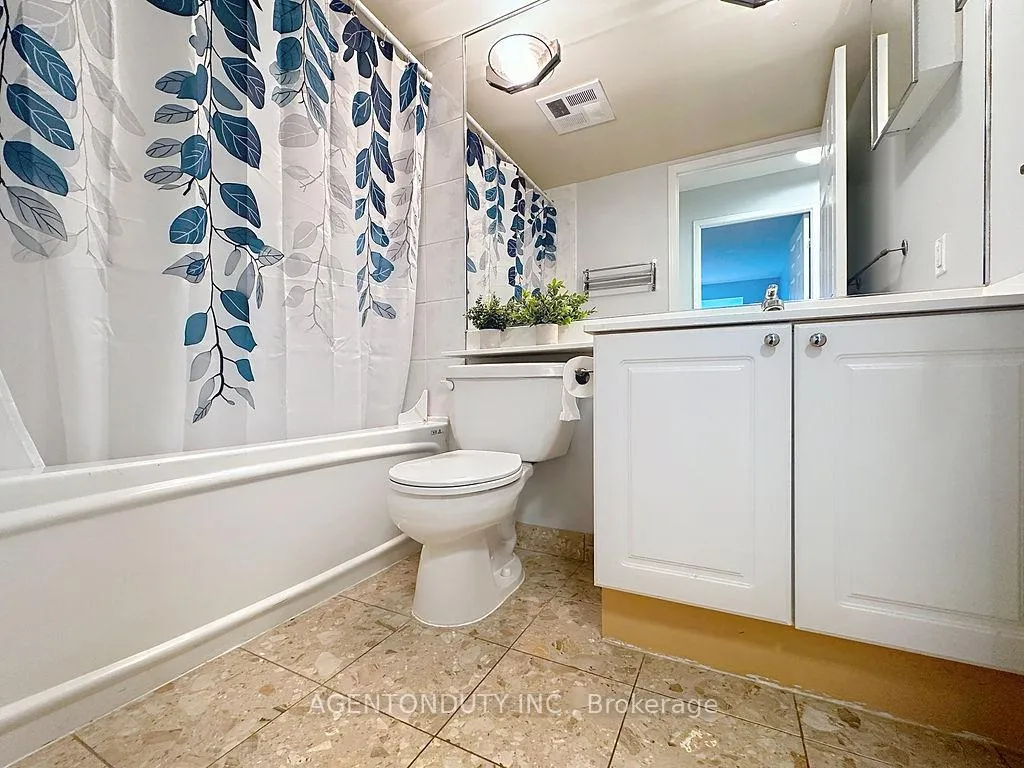 Photo 23 of Unit 626, 109 Front Street E, Toronto, Waterfront Communities — HOMEH