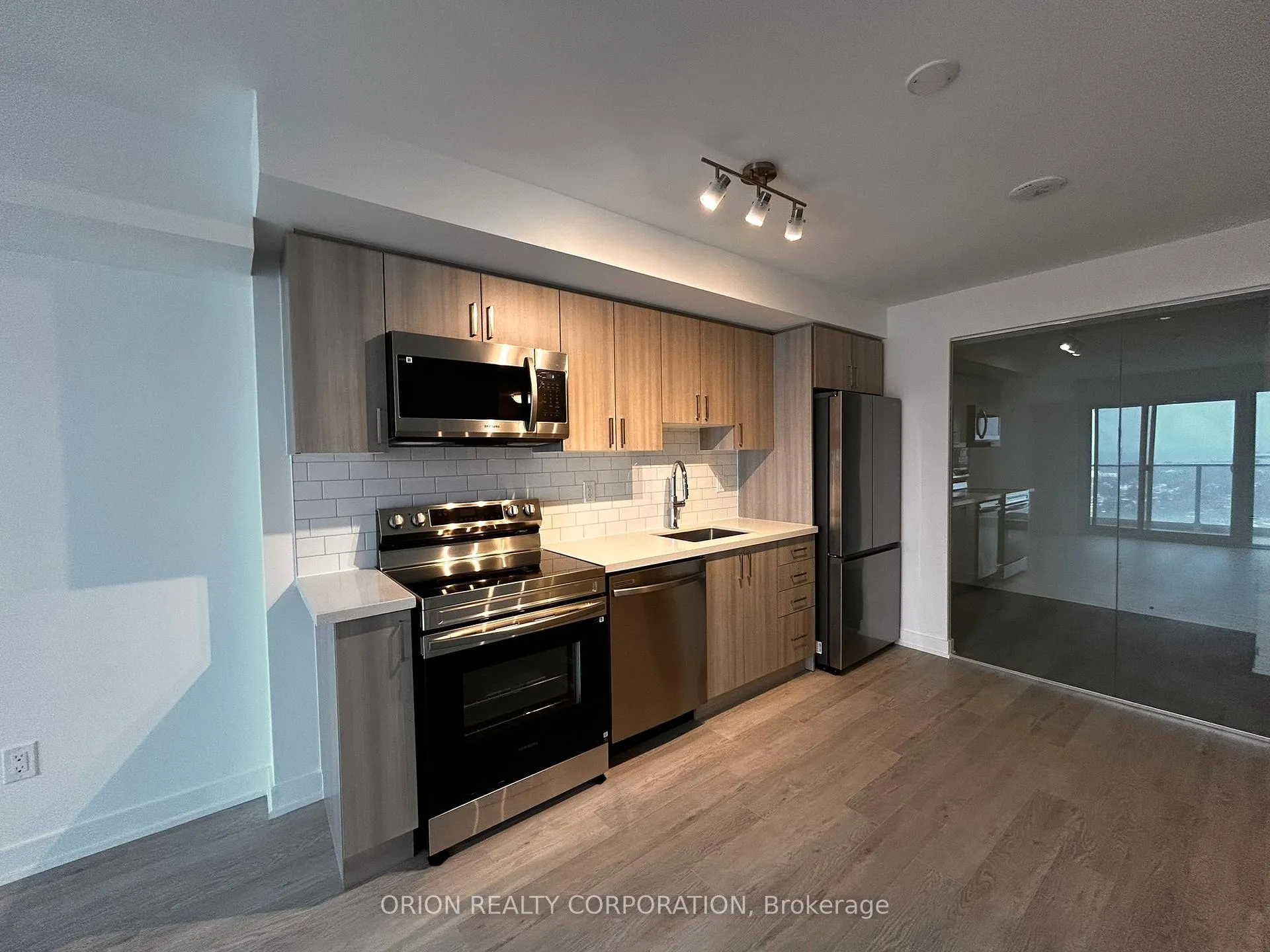 Photo 10 of Unit 2206, 1010 Sandy Beach Road, Pickering, Bay Ridges — HOMEH