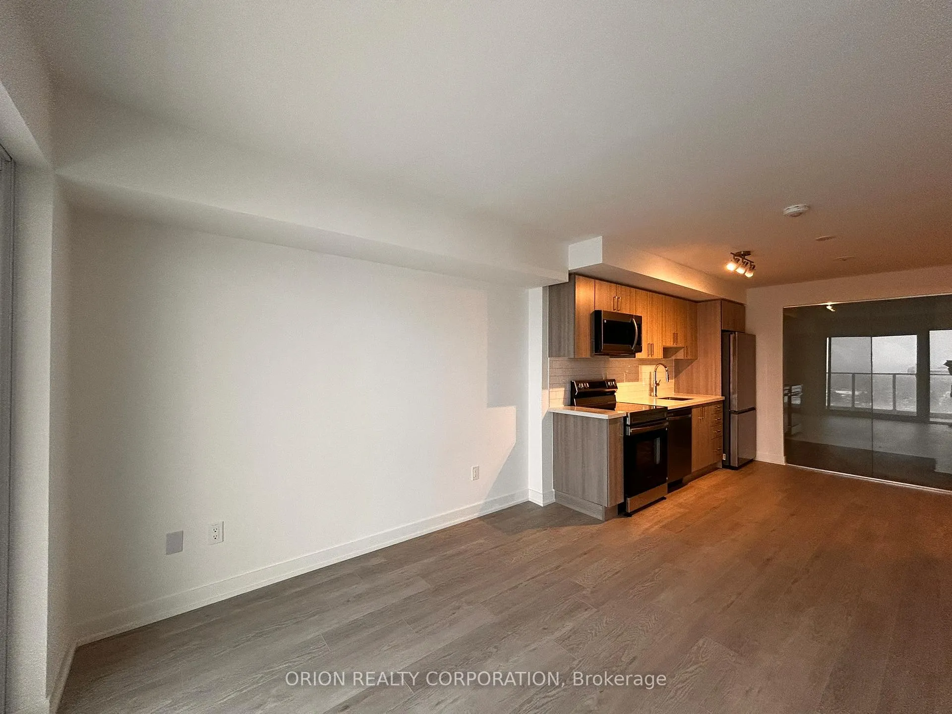 Photo 11 of Unit 2206, 1010 Sandy Beach Road, Pickering, Bay Ridges — HOMEH