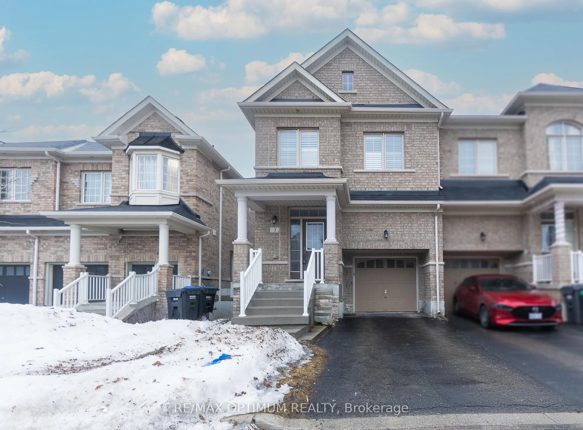 Photo 1 of 3 Chesterwood Crescent, Brampton, Credit Valley — HOMEH