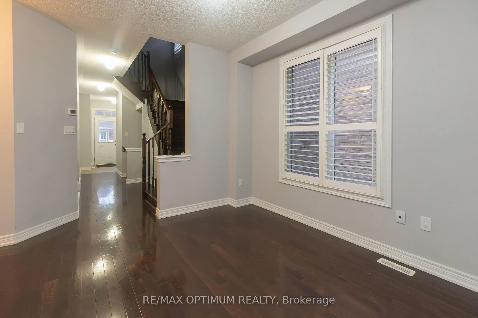 Photo 9 of 3 Chesterwood Crescent, Brampton, Credit Valley — HOMEH