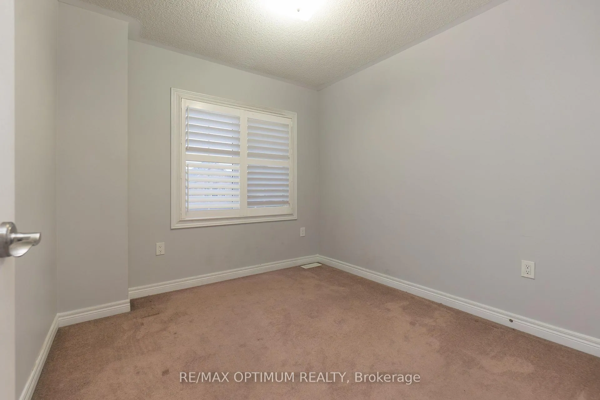 Photo 14 of 3 Chesterwood Crescent, Brampton, Credit Valley — HOMEH