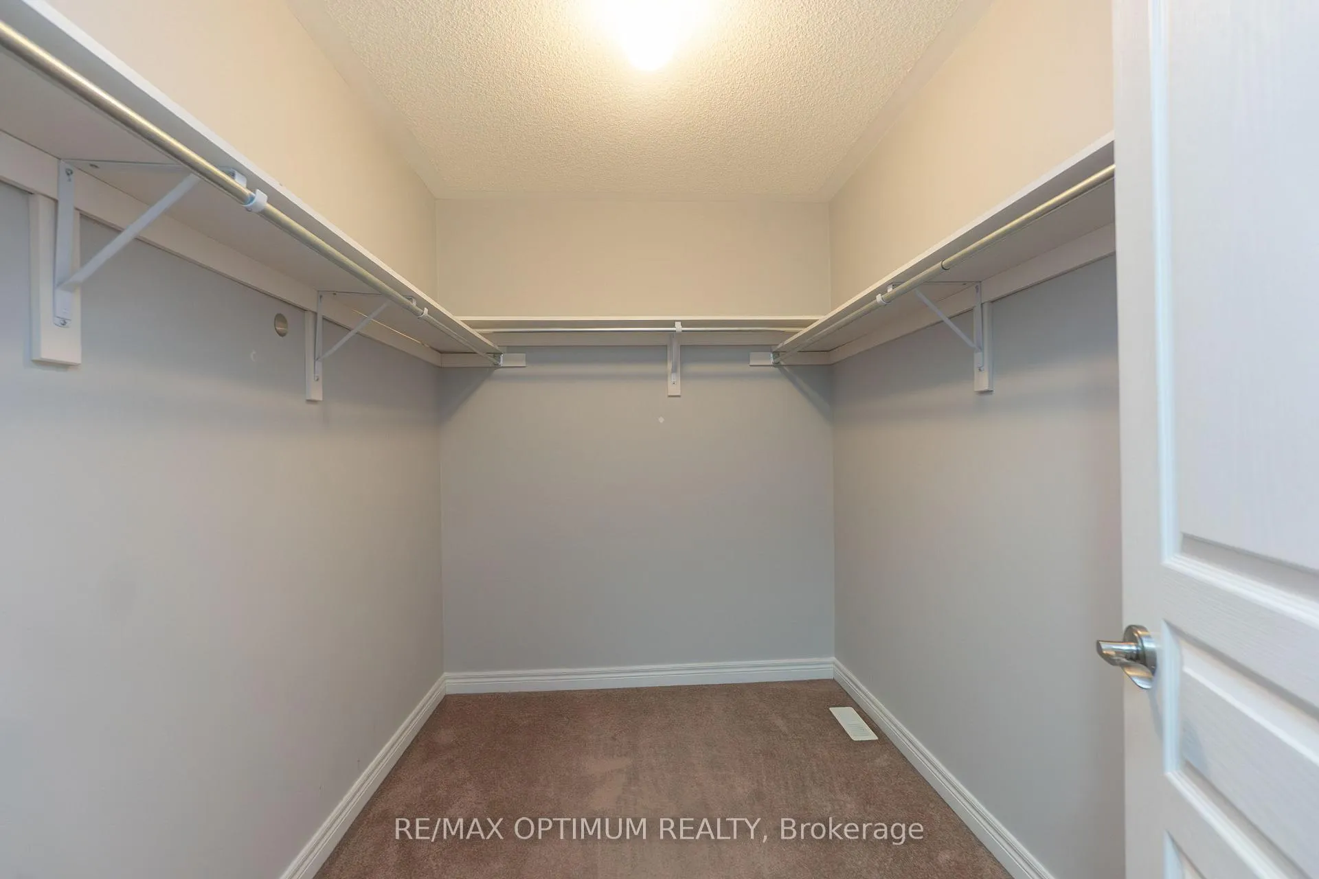 Photo 18 of 3 Chesterwood Crescent, Brampton, Credit Valley — HOMEH