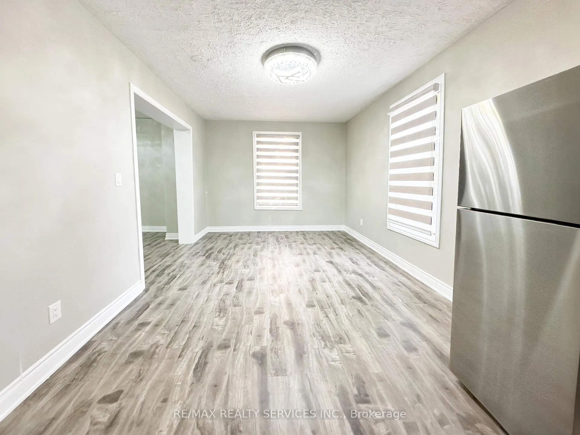 Photo 10 of 93 Mill Street N, Brampton, Downtown Brampton — HOMEH