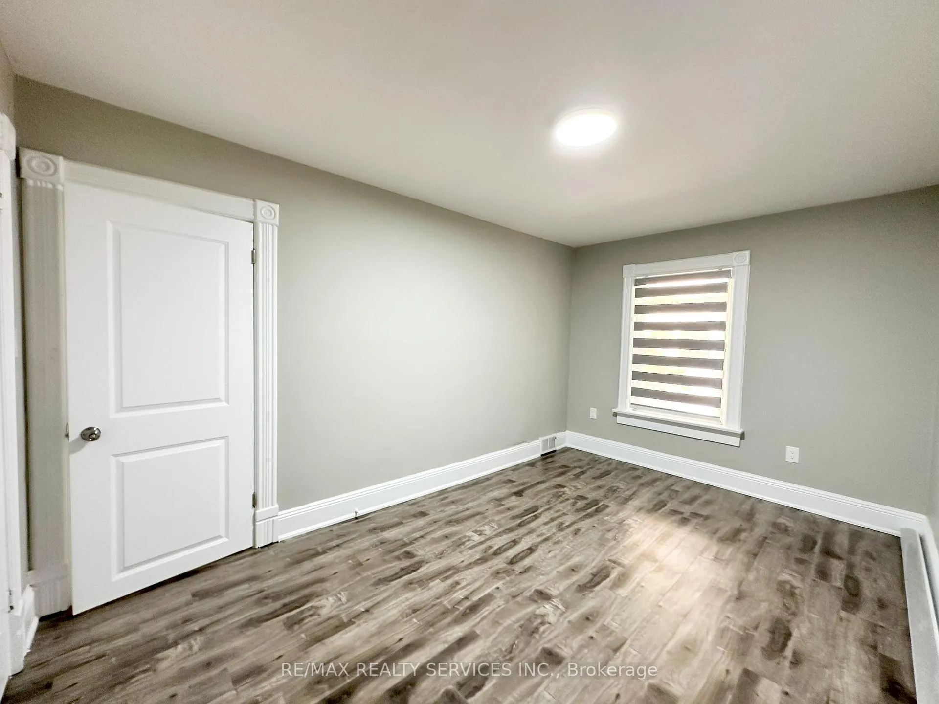Photo 18 of 93 Mill Street N, Brampton, Downtown Brampton — HOMEH