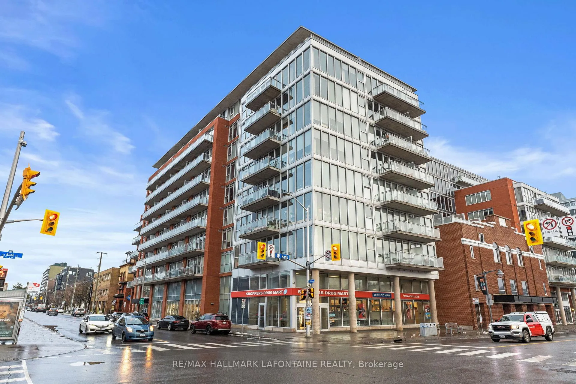 Front of Unit 224, 354 Gladstone Avenue