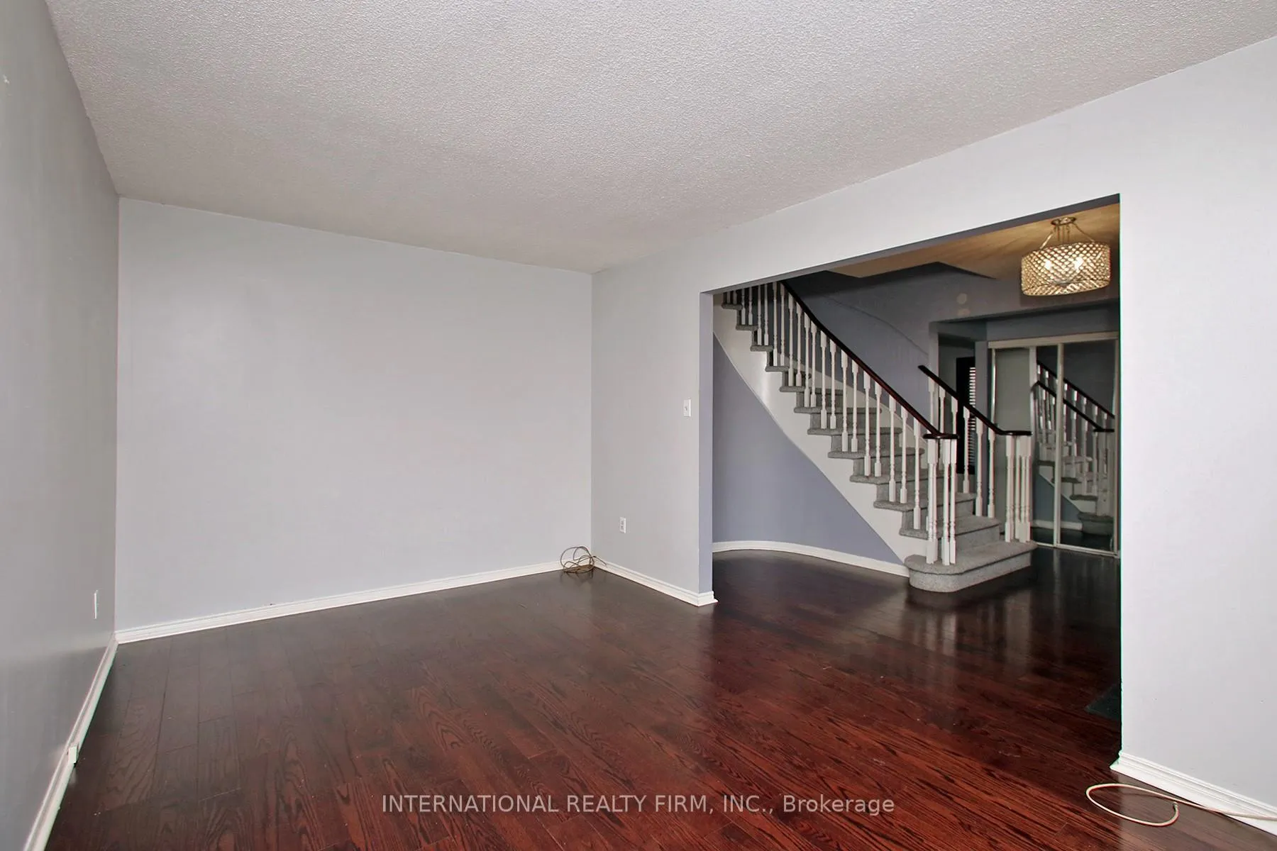 Photo 11 of 22 Larkin Avenue, Markham, Markham Village — HOMEH