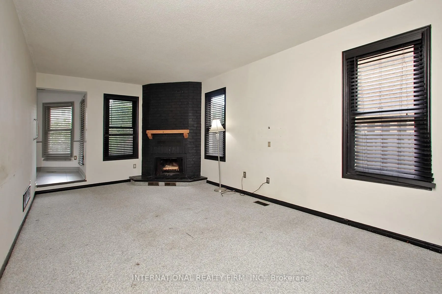 Photo 14 of 22 Larkin Avenue, Markham, Markham Village — HOMEH