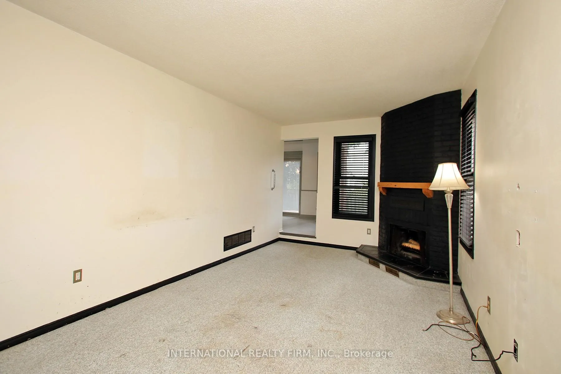 Photo 15 of 22 Larkin Avenue, Markham, Markham Village — HOMEH
