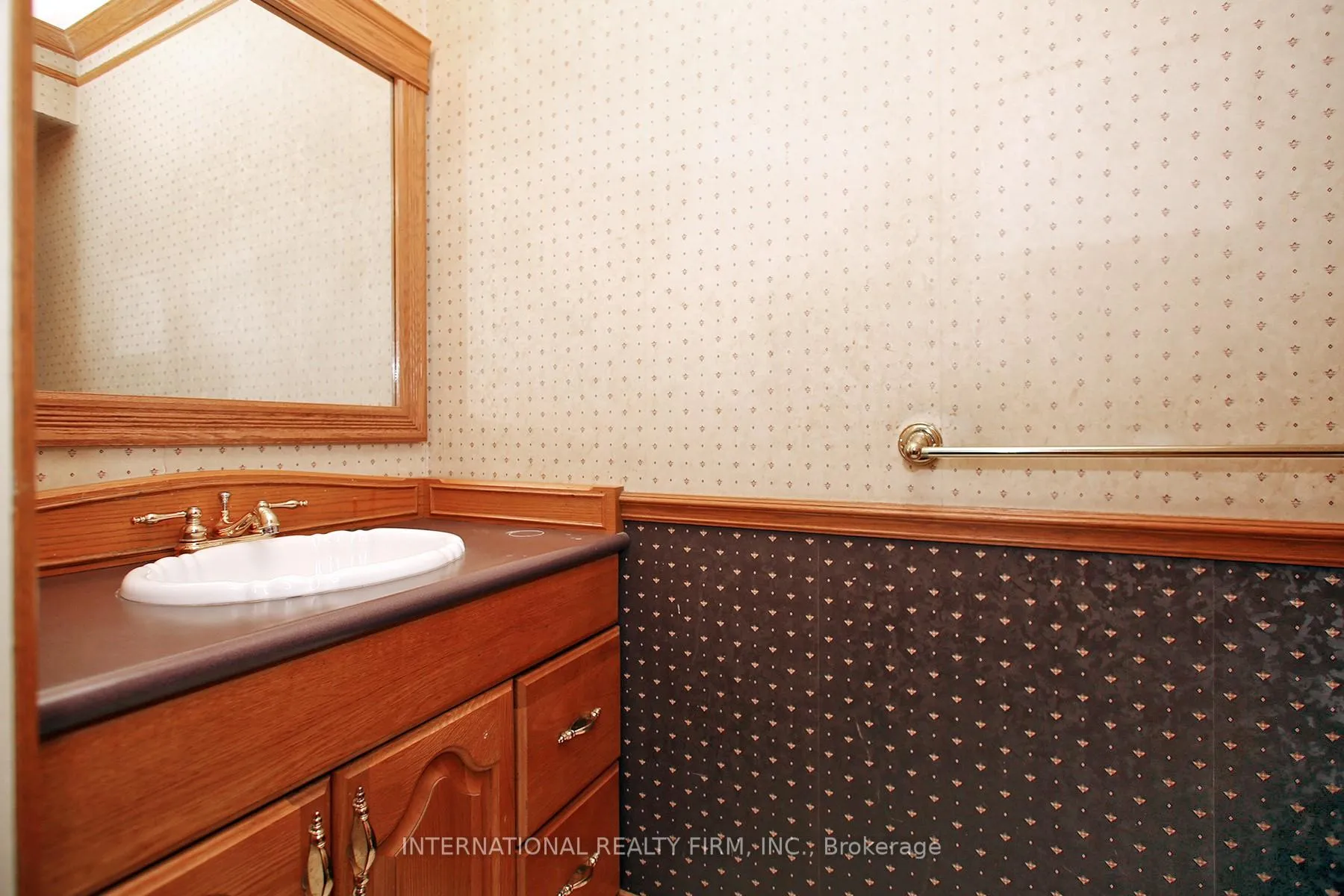 Photo 17 of 22 Larkin Avenue, Markham, Markham Village — HOMEH