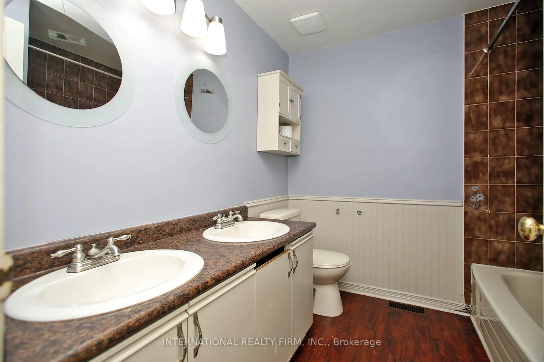Photo 19 of 22 Larkin Avenue, Markham, Markham Village — HOMEH