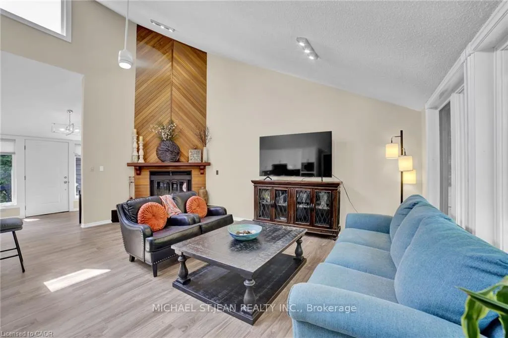 Photo 6 of 11 Weneil Drive, Hamilton, Freelton — HOMEH