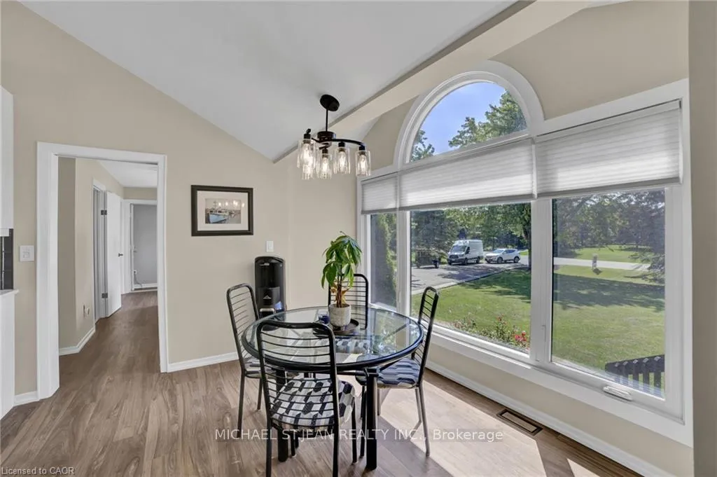 Photo 13 of 11 Weneil Drive, Hamilton, Freelton — HOMEH