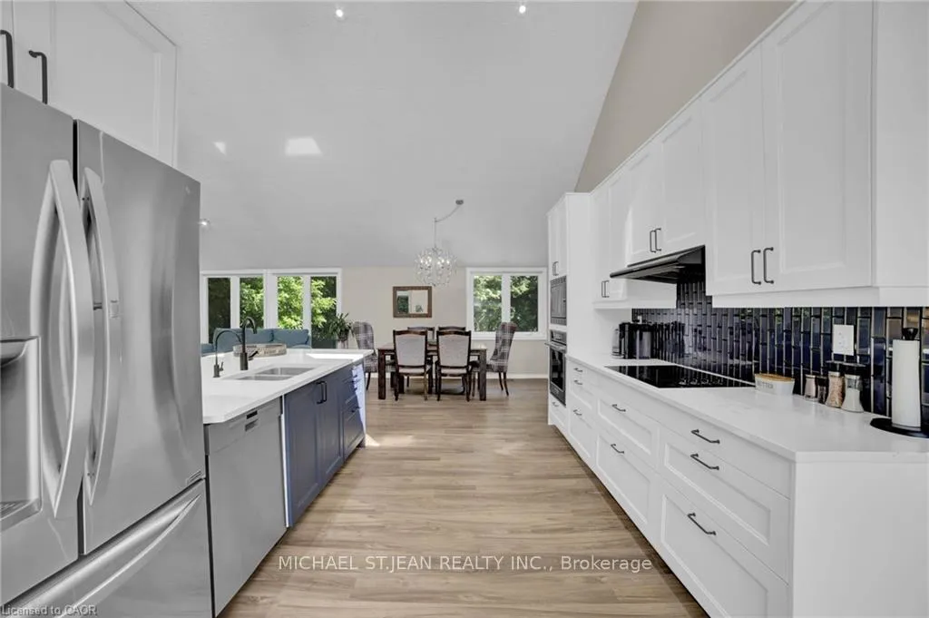 Photo 17 of 11 Weneil Drive, Hamilton, Freelton — HOMEH