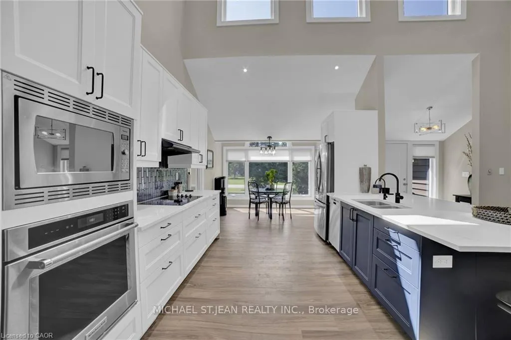 Photo 18 of 11 Weneil Drive, Hamilton, Freelton — HOMEH