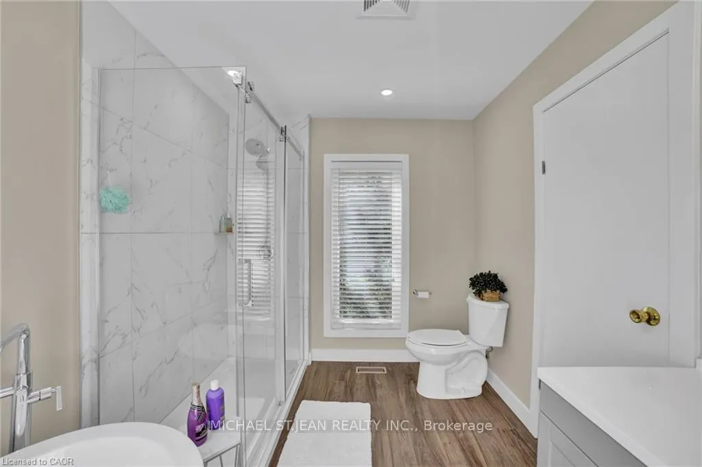 Photo 28 of 11 Weneil Drive, Hamilton, Freelton — HOMEH