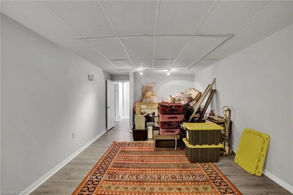 Photo 35 of 11 Weneil Drive, Hamilton, Freelton — HOMEH