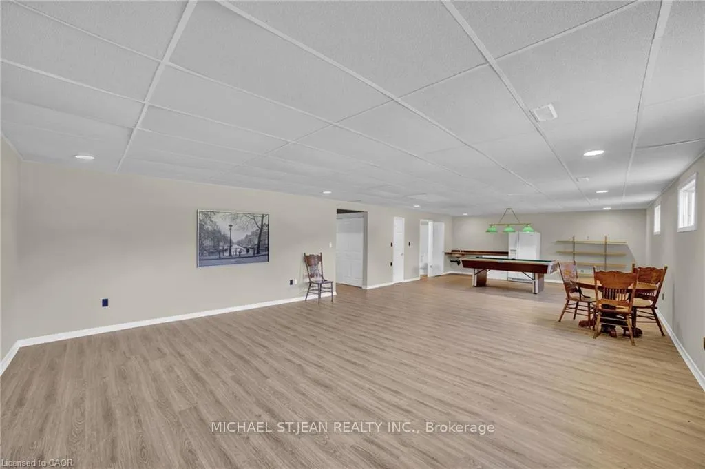 Photo 38 of 11 Weneil Drive, Hamilton, Freelton — HOMEH