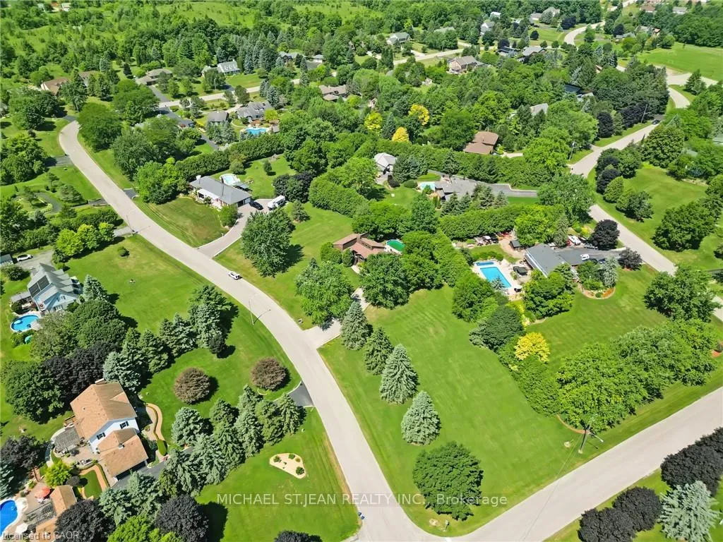 Photo 46 of 11 Weneil Drive, Hamilton, Freelton — HOMEH