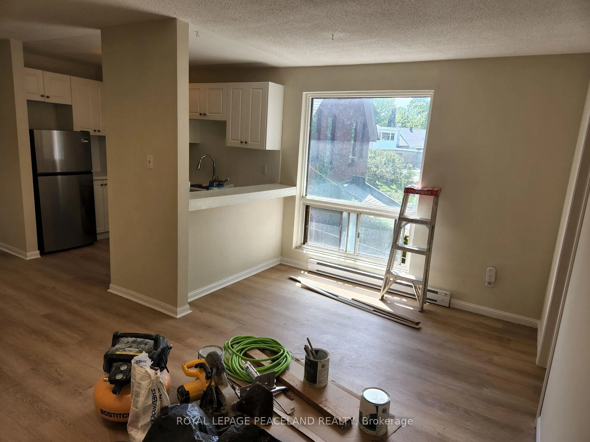 Photo 5 of Unit 5, 556 Spadina Crescent, Toronto, University — HOMEH