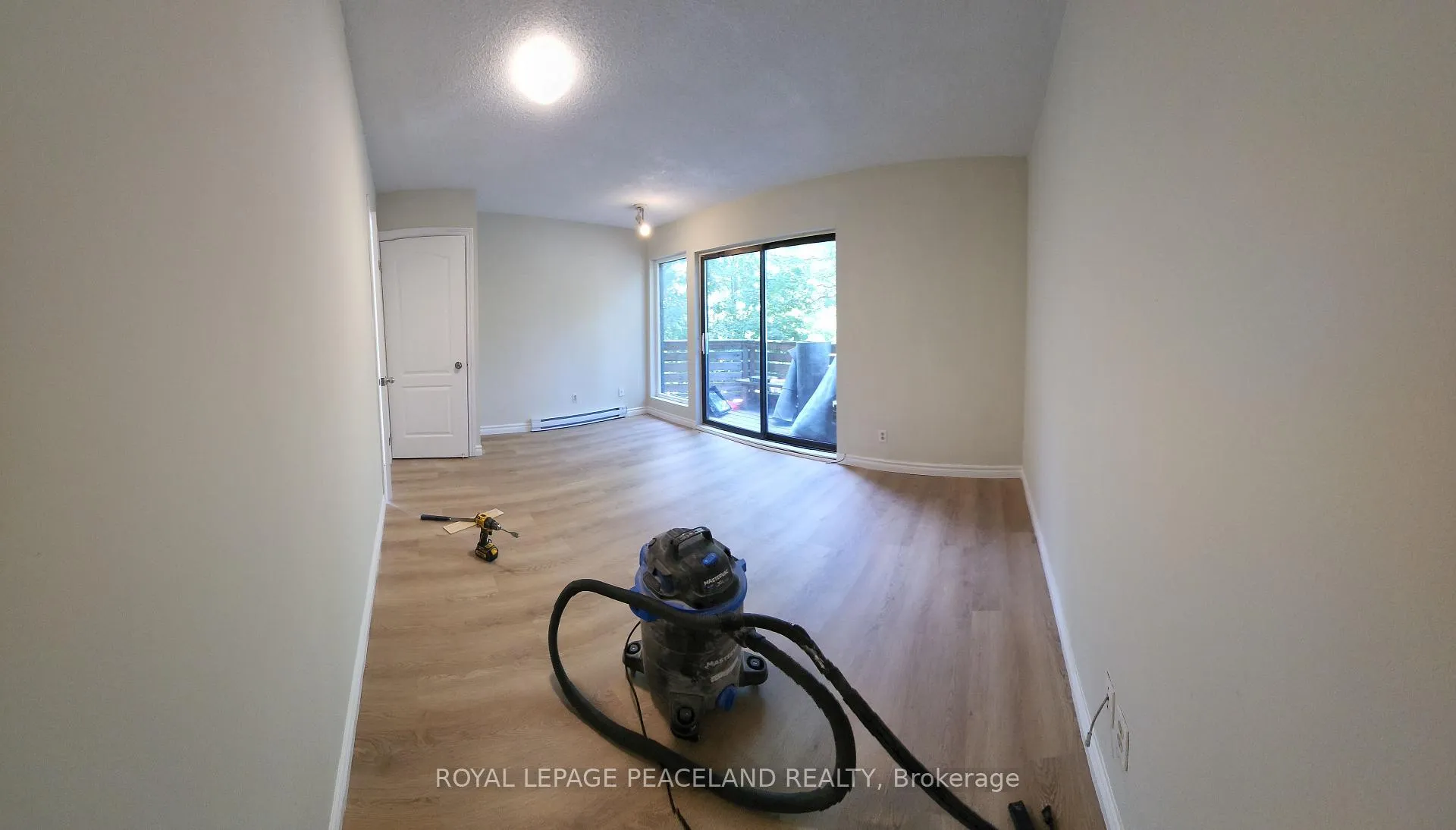 Photo 6 of Unit 5, 556 Spadina Crescent, Toronto, University — HOMEH