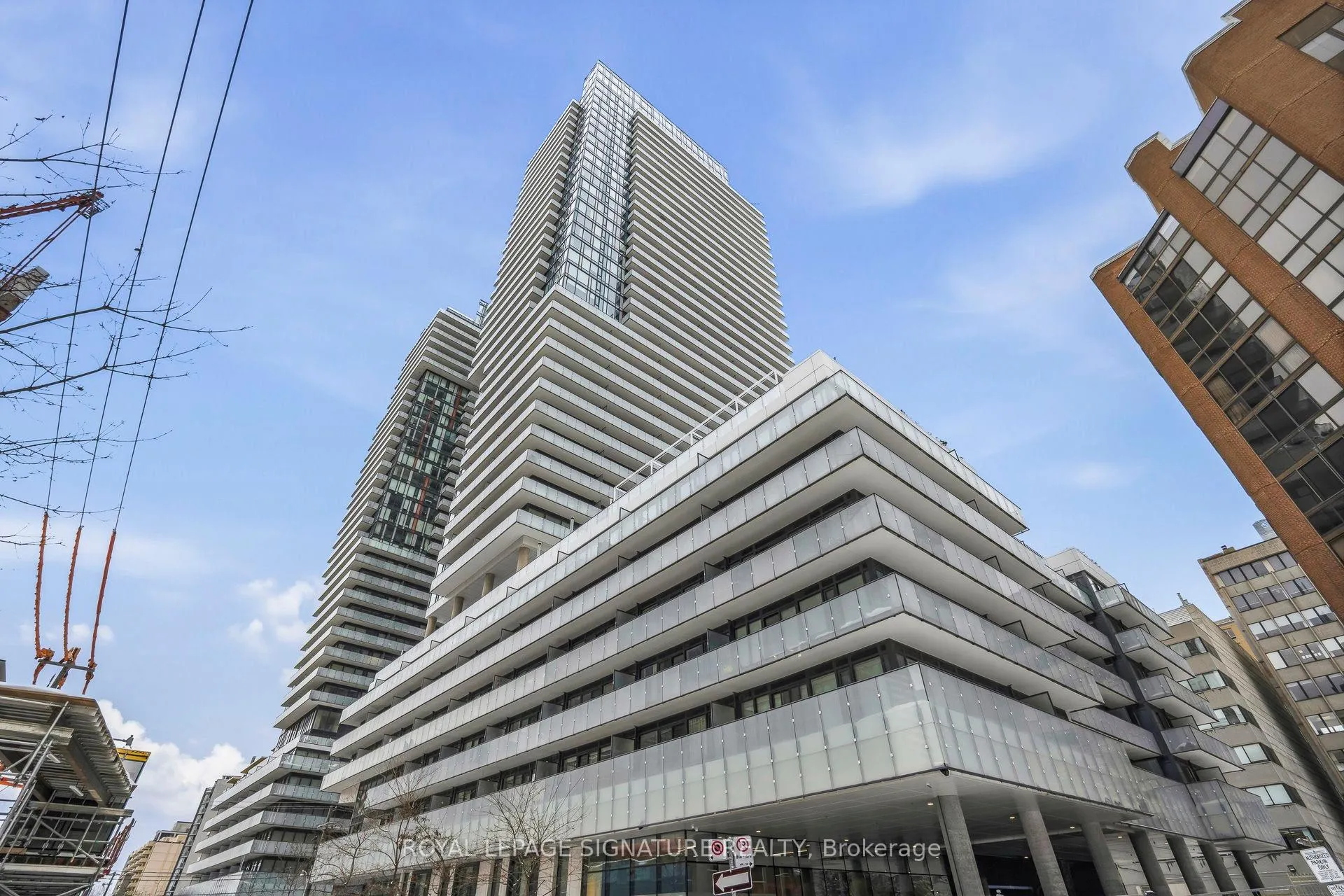 Photo 2 of Unit 306, 161 Roehampton Avenue, Toronto, Mount Pleasant West — HOMEH