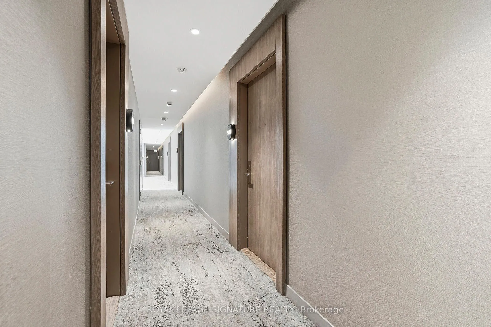 Photo 7 of Unit 306, 161 Roehampton Avenue, Toronto, Mount Pleasant West — HOMEH