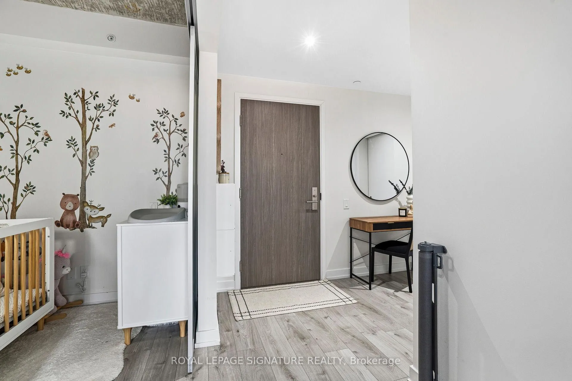 Photo 8 of Unit 306, 161 Roehampton Avenue, Toronto, Mount Pleasant West — HOMEH