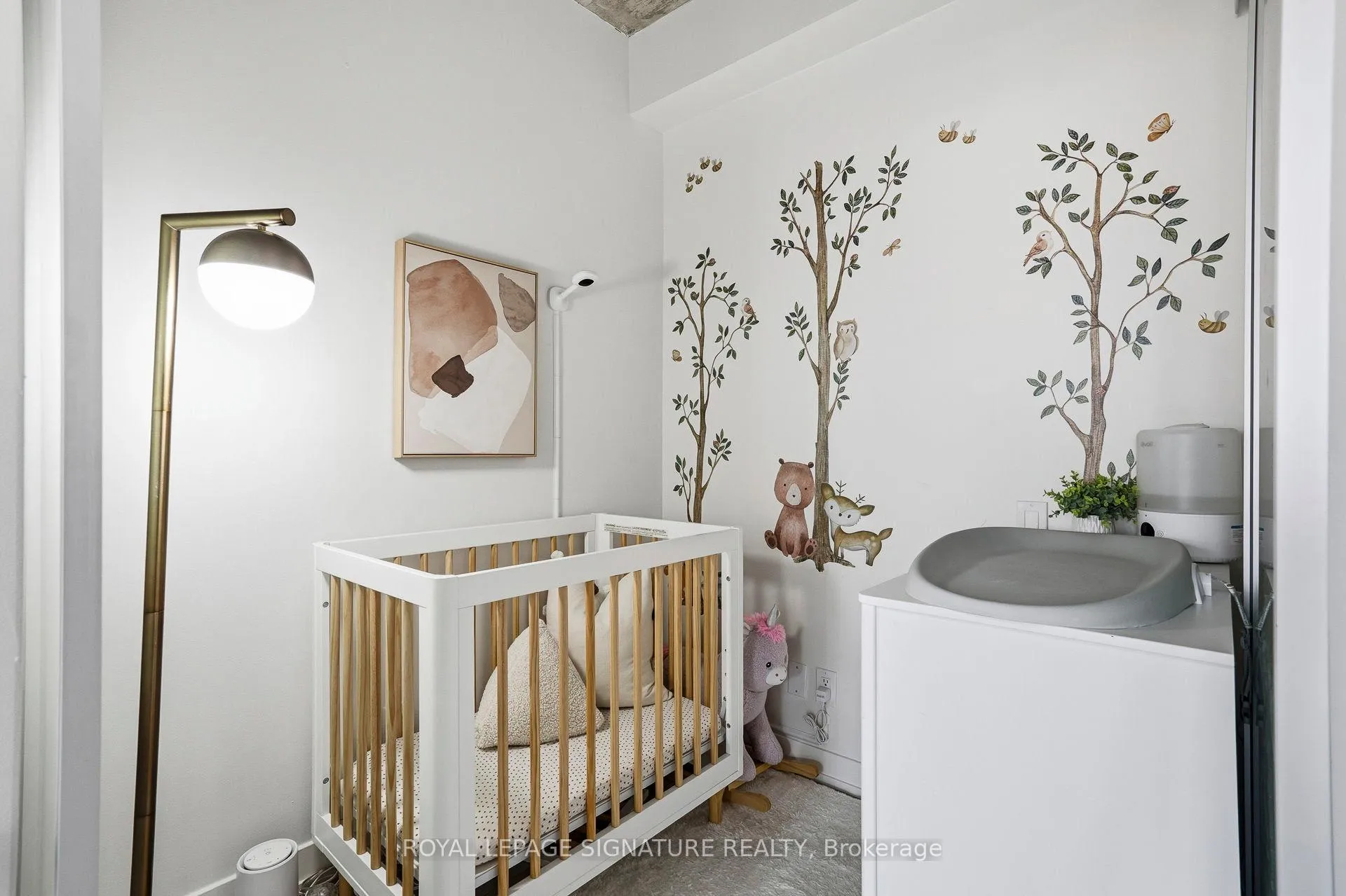 Photo 10 of Unit 306, 161 Roehampton Avenue, Toronto, Mount Pleasant West — HOMEH