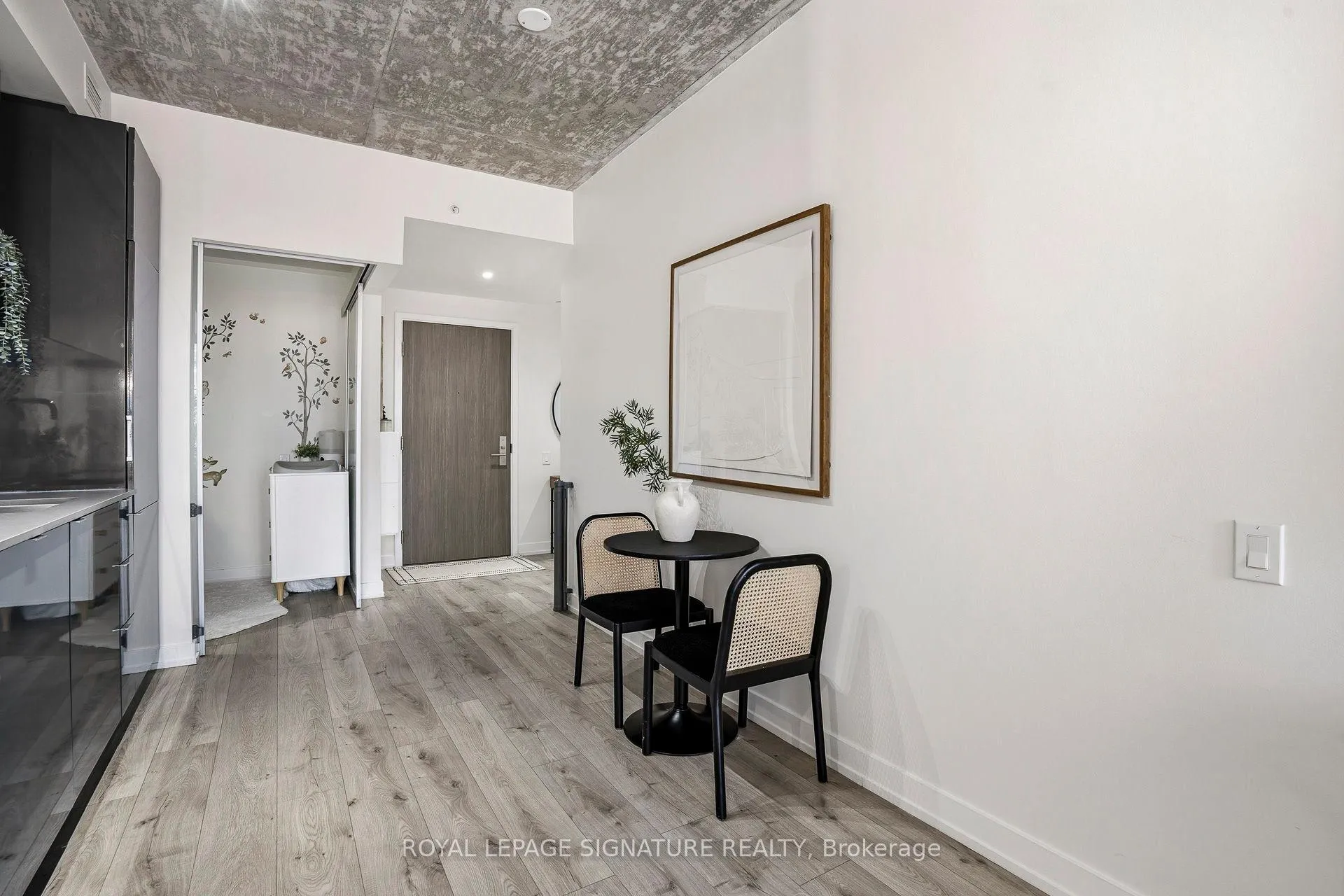 Photo 16 of Unit 306, 161 Roehampton Avenue, Toronto, Mount Pleasant West — HOMEH