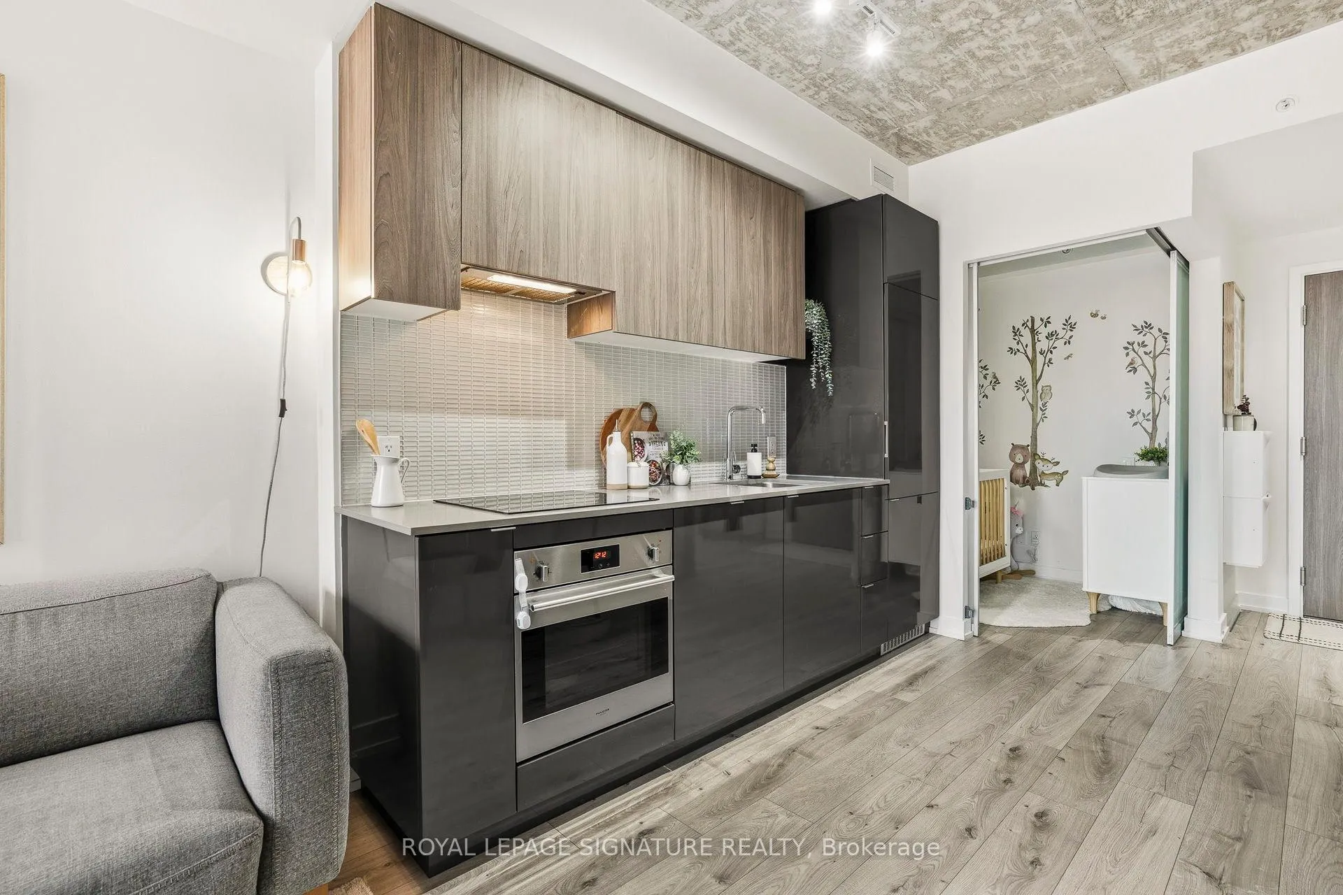Photo 19 of Unit 306, 161 Roehampton Avenue, Toronto, Mount Pleasant West — HOMEH