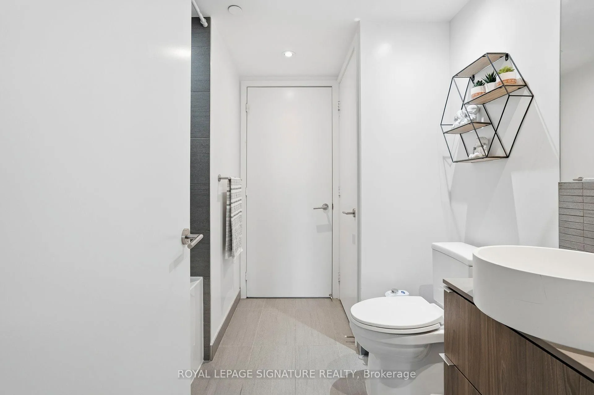 Photo 25 of Unit 306, 161 Roehampton Avenue, Toronto, Mount Pleasant West — HOMEH