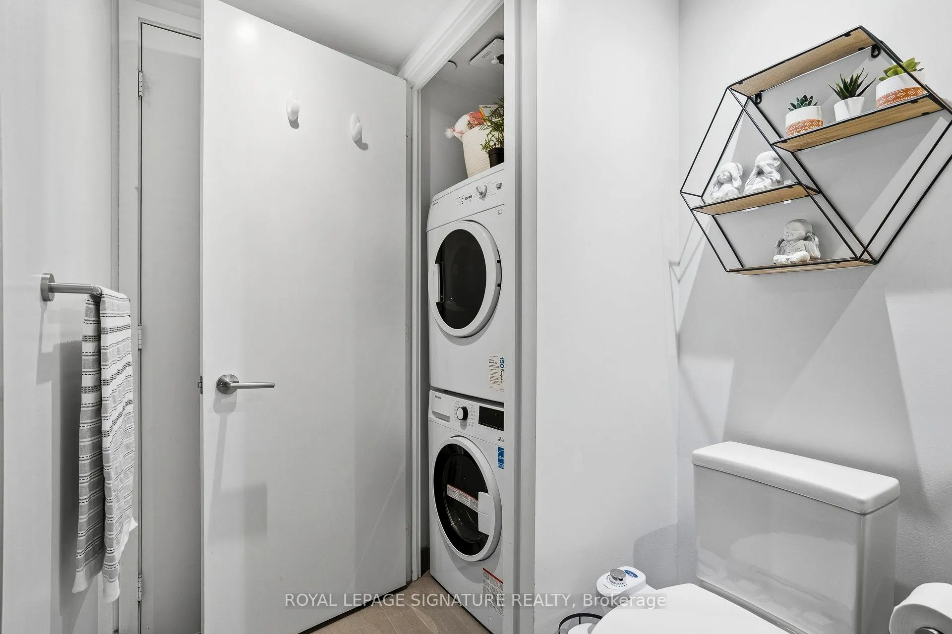 Photo 29 of Unit 306, 161 Roehampton Avenue, Toronto, Mount Pleasant West — HOMEH