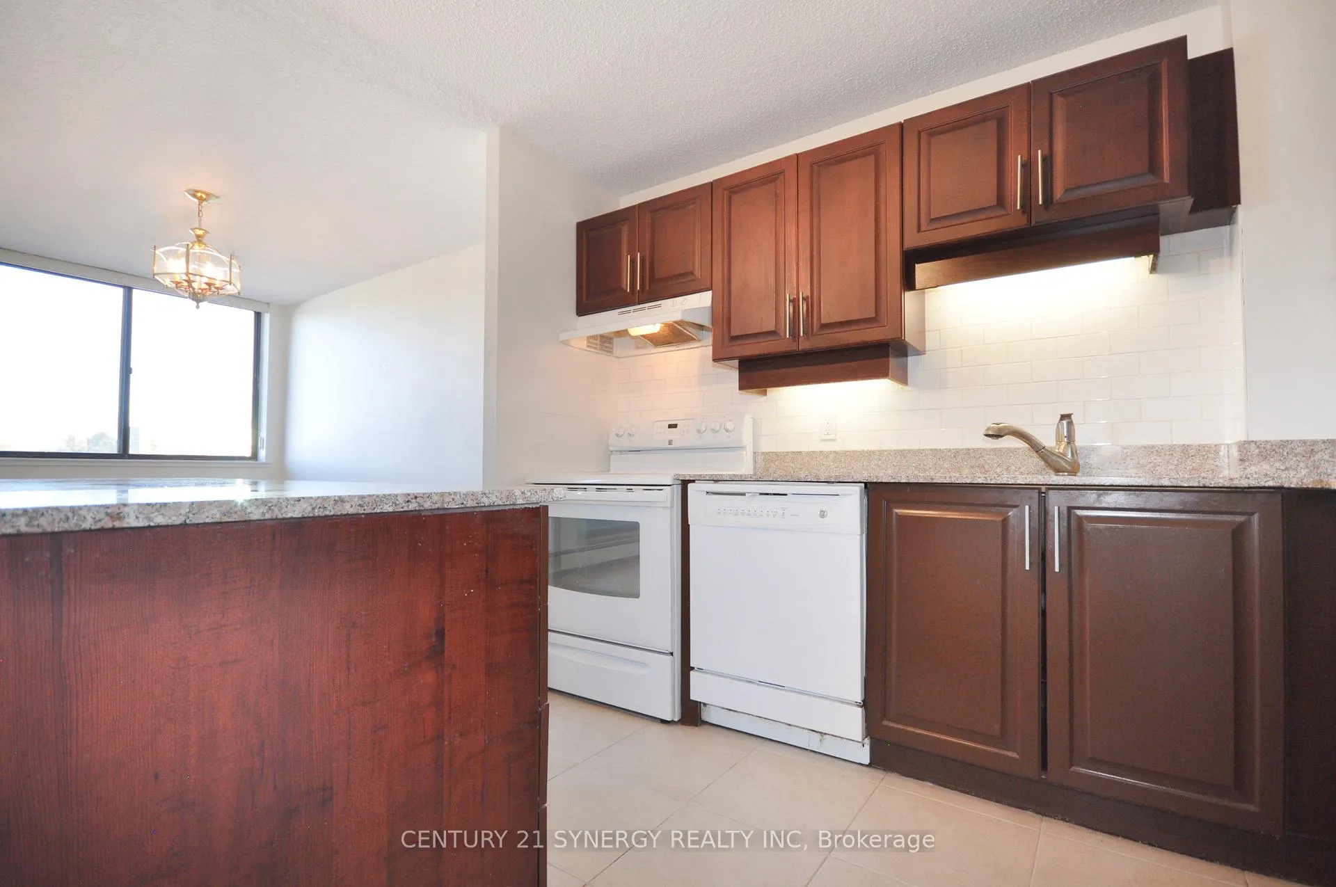 Photo 11 of Unit 631, 515 St Laurent Boulevard, Ottawa, Viscount Alexander Park — HOMEH