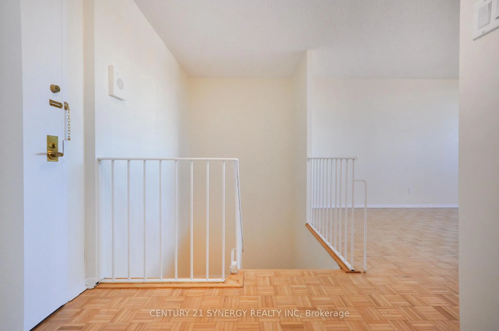 Photo 14 of Unit 631, 515 St Laurent Boulevard, Ottawa, Viscount Alexander Park — HOMEH
