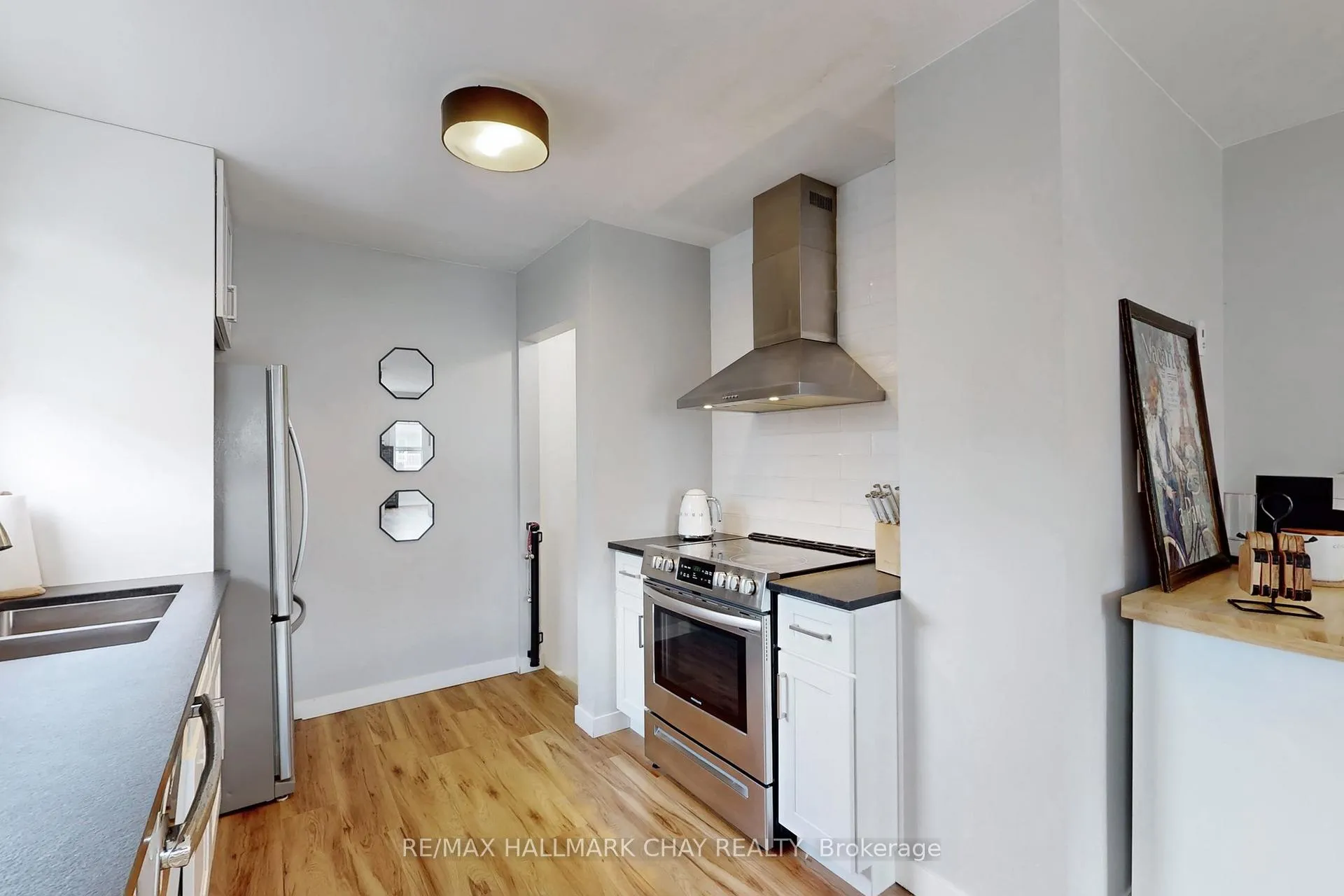 Photo 10 of 9 Bolton Avenue, Thorold, Thorold Downtown — HOMEH