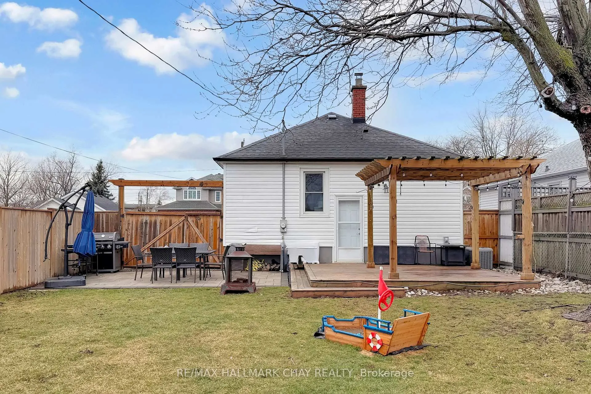 Photo 31 of 9 Bolton Avenue, Thorold, Thorold Downtown — HOMEH