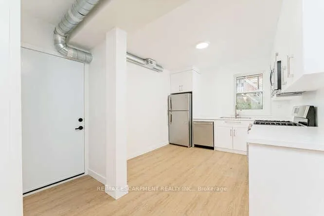 Photo 8 of Unit 7, 127 Victoria Avenue S, Hamilton, Stinson — HOMEH