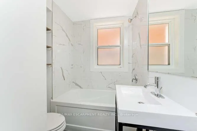 Photo 11 of Unit 7, 127 Victoria Avenue S, Hamilton, Stinson — HOMEH