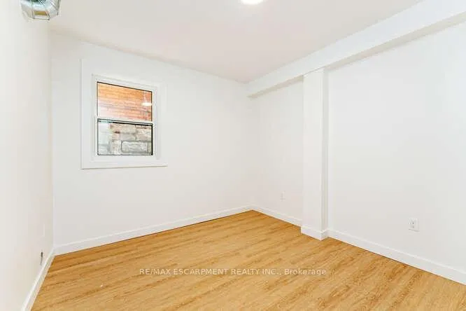 Photo 14 of Unit 7, 127 Victoria Avenue S, Hamilton, Stinson — HOMEH