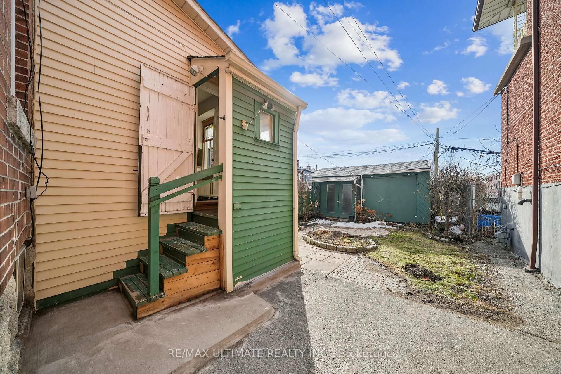Photo 24 of 101 Rogers Road, Toronto, Oakwood Village — HOMEH