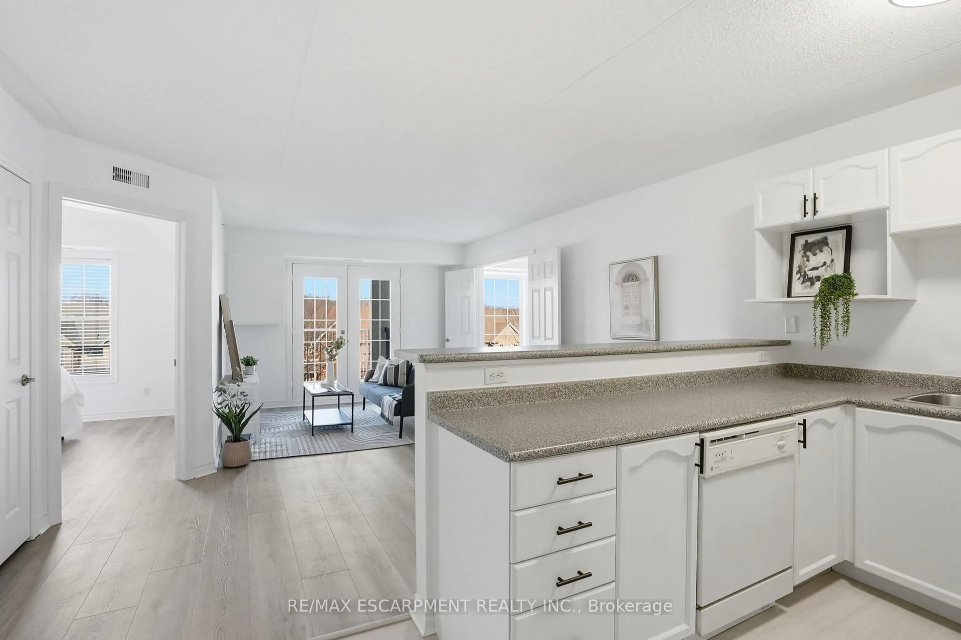 Photo 2 of Unit 309, 1431 Walkers Line, Burlington, Tansley — HOMEH