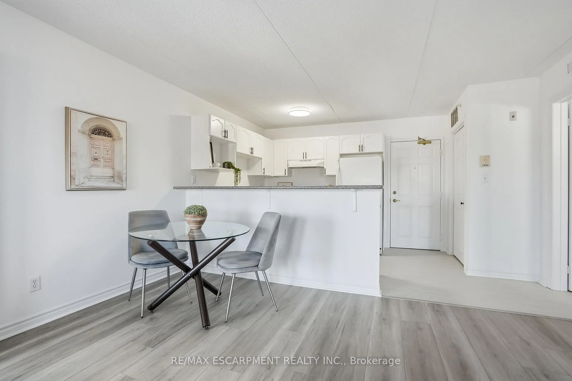 Photo 7 of Unit 309, 1431 Walkers Line, Burlington, Tansley — HOMEH