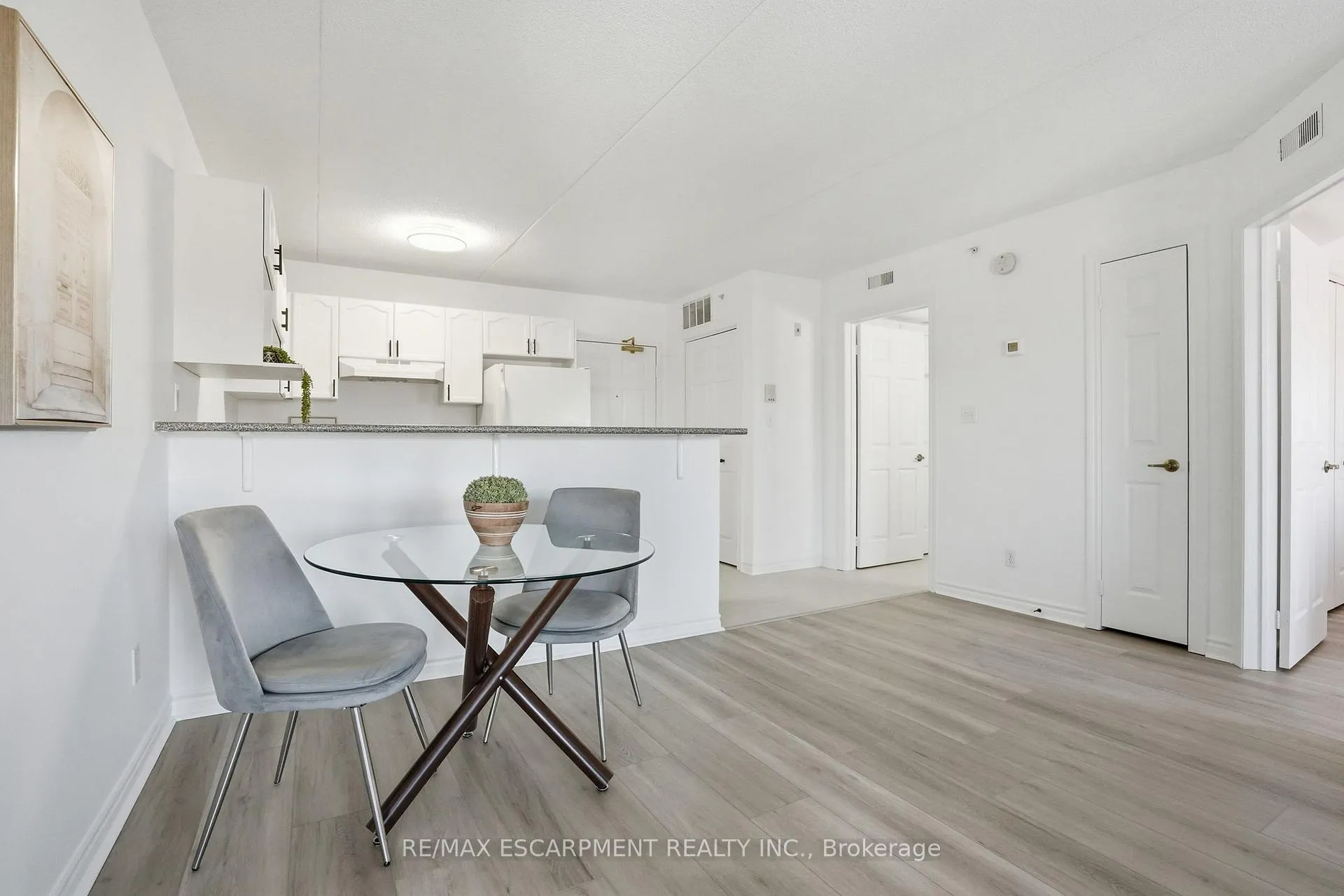 Photo 8 of Unit 309, 1431 Walkers Line, Burlington, Tansley — HOMEH