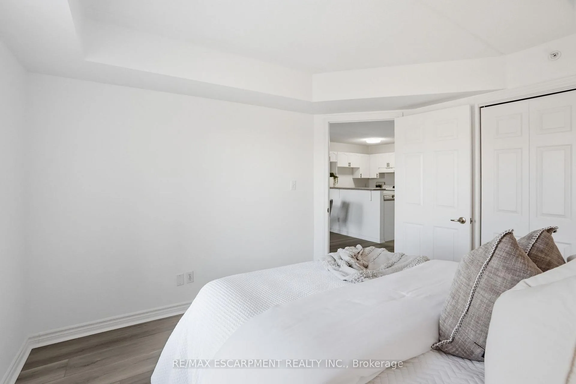 Photo 18 of Unit 309, 1431 Walkers Line, Burlington, Tansley — HOMEH