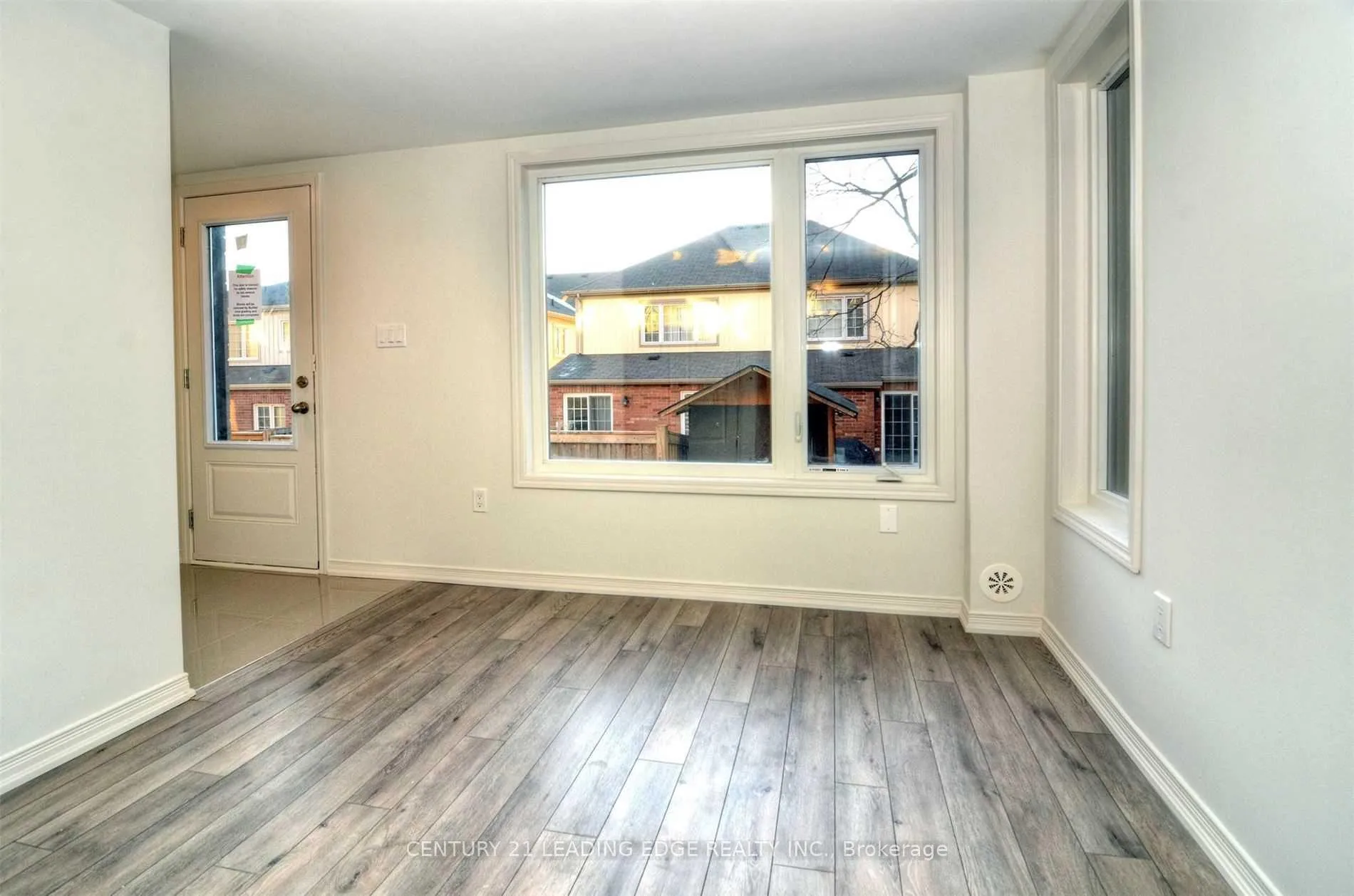 Photo 6 of 1416 Coral Springs Path, Oshawa, Taunton — HOMEH