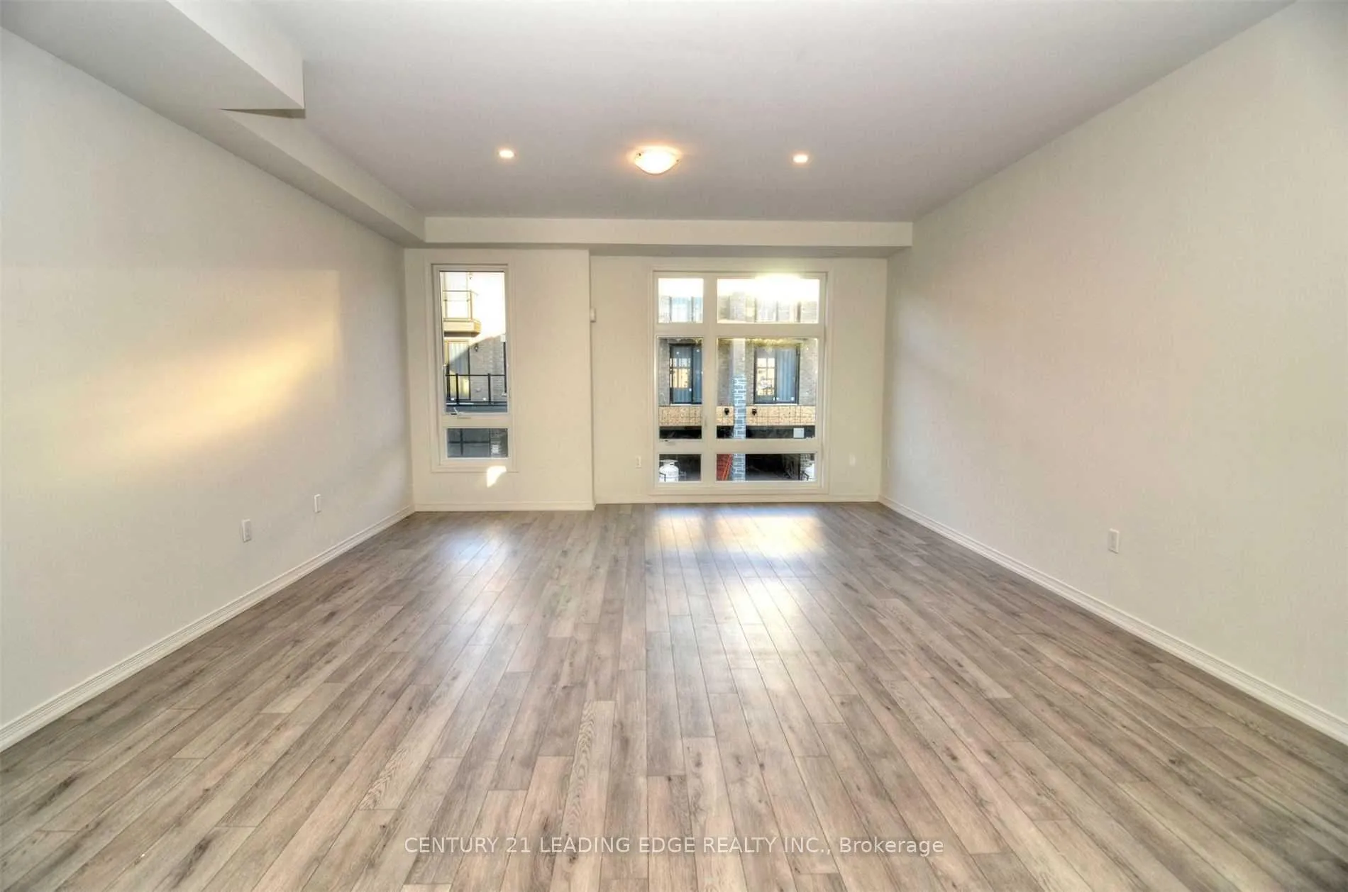 Photo 10 of 1416 Coral Springs Path, Oshawa, Taunton — HOMEH