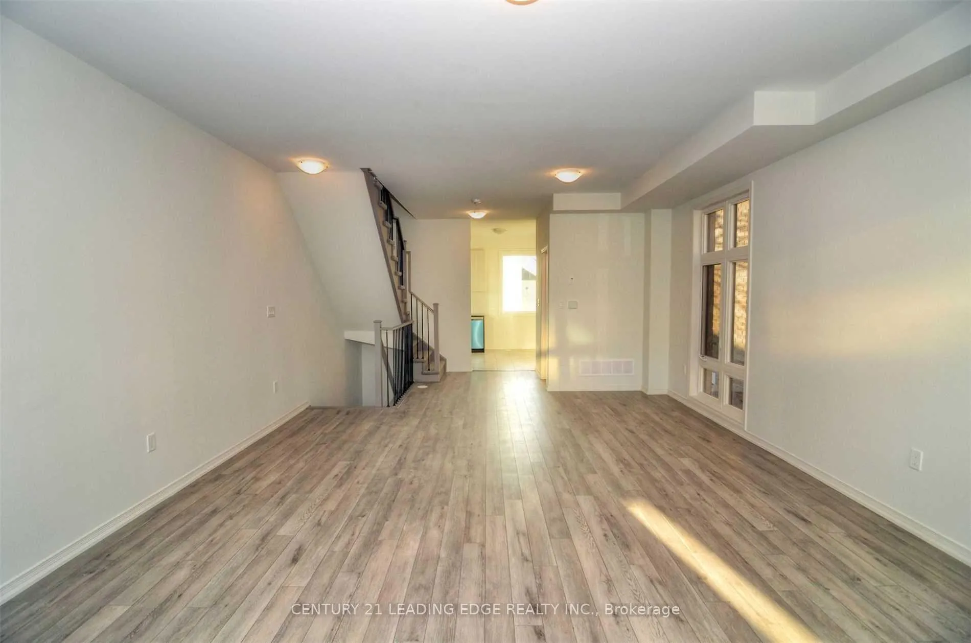 Photo 11 of 1416 Coral Springs Path, Oshawa, Taunton — HOMEH